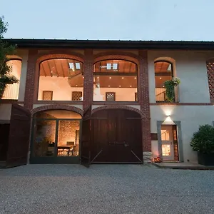 Bed & Breakfast La Corte E L'uva